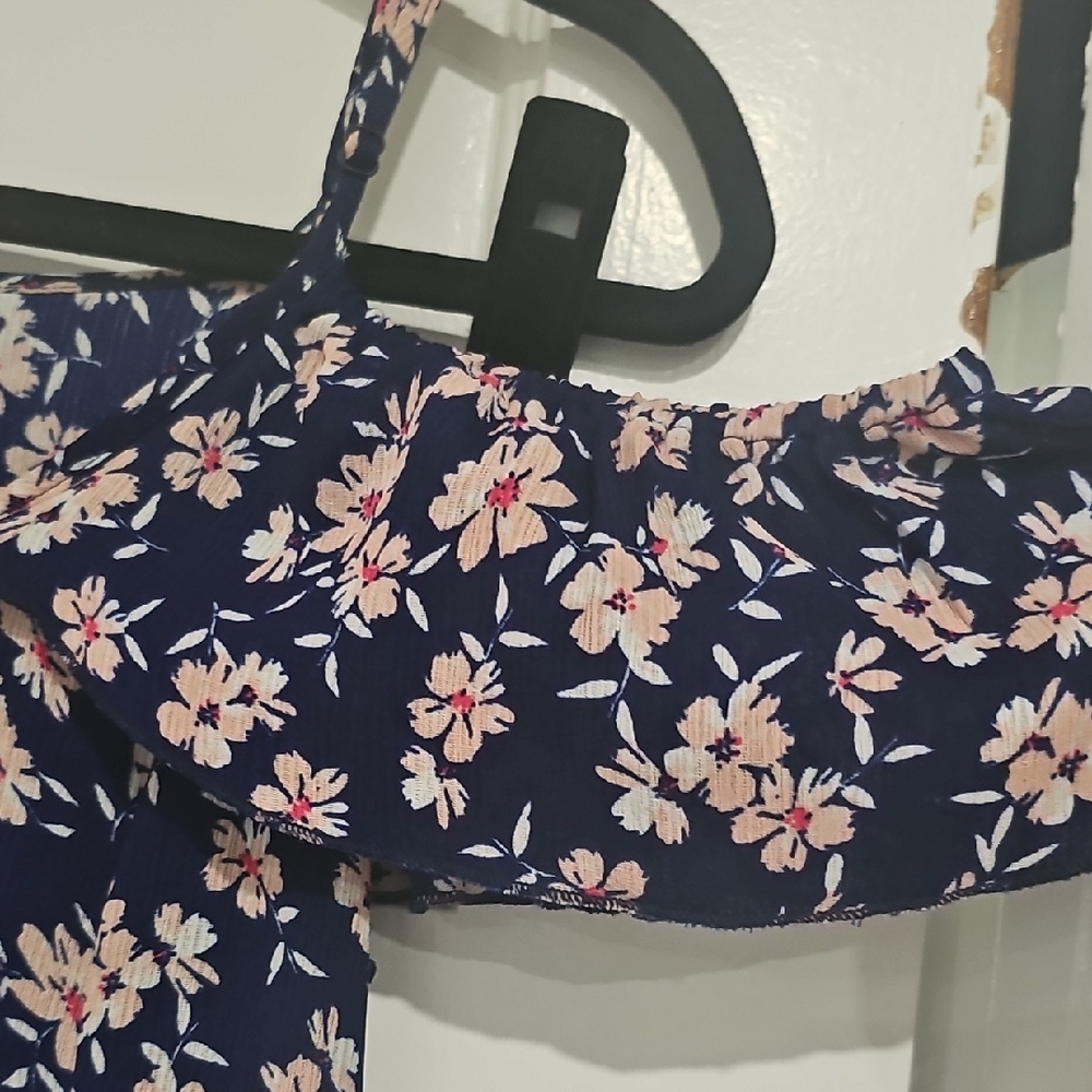 Floral Off-Shoulder Maxi Dress - Picture 3 of 11